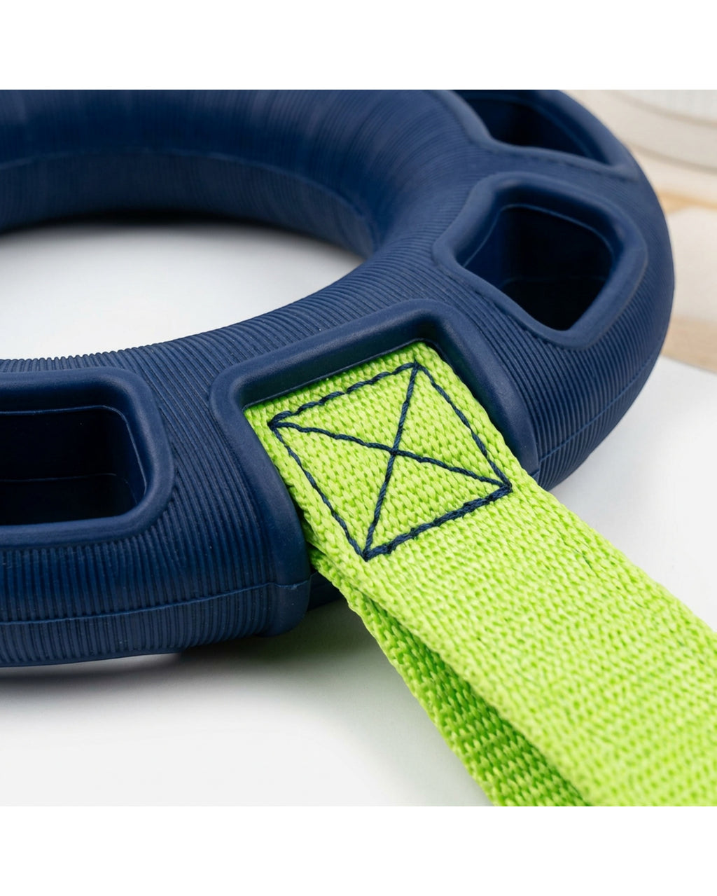 Gdfwn Lattice TPR Tug Ring with Two Webbing Handles Navy Lime - Detail view